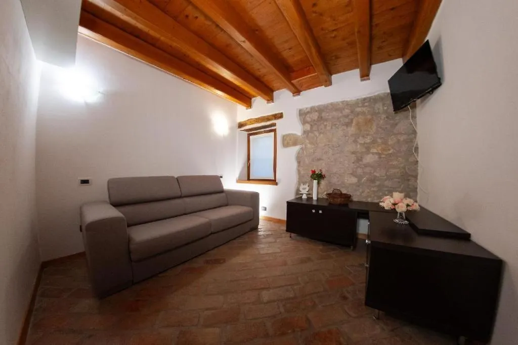 La Valle Dei Laghi Revine Lago Apartment